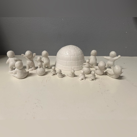 Snow Babies Collection with Igloo - Picture 5 of 7